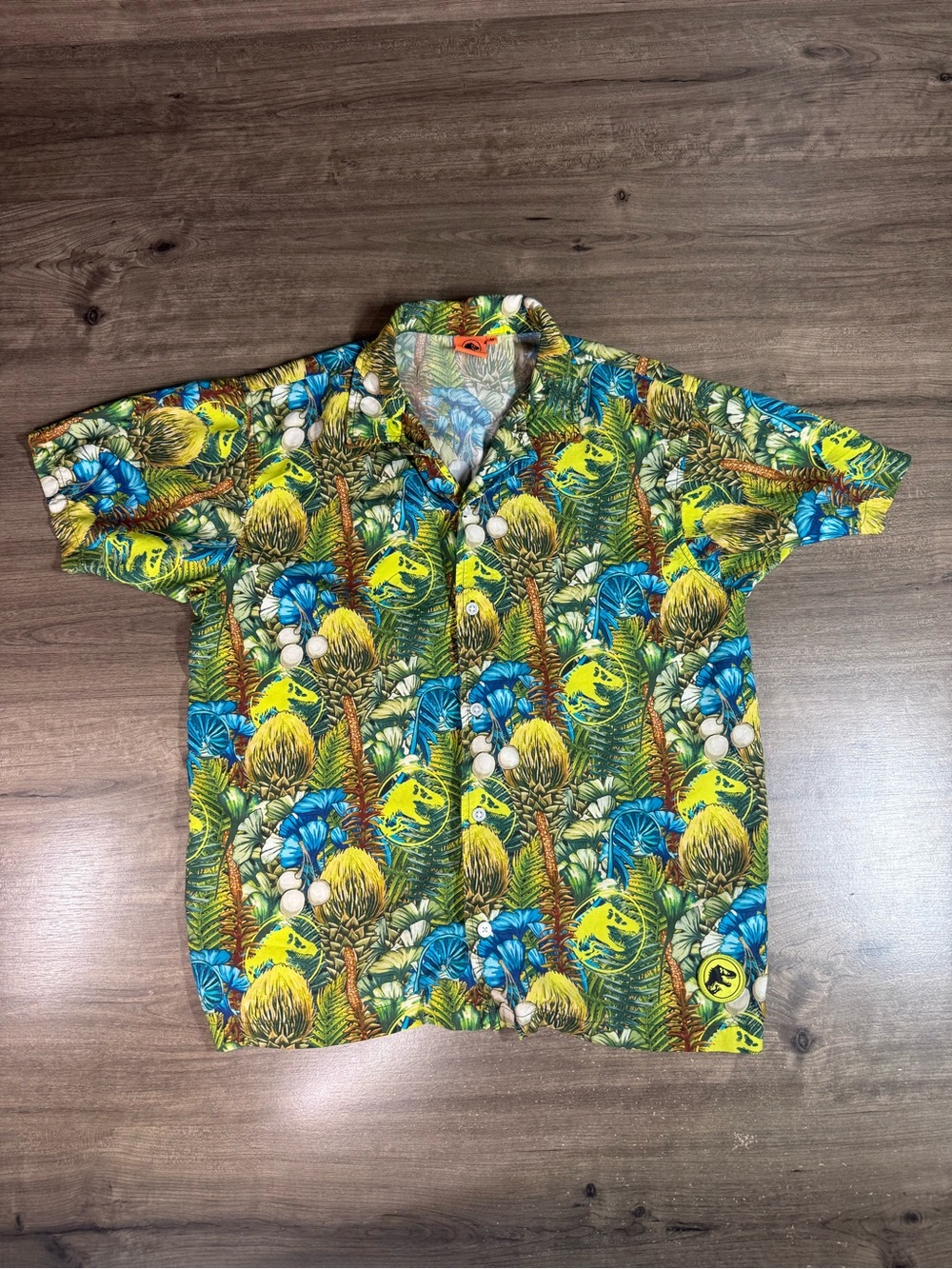 Vintage Universal Studios Short Sleeve Button Down Jurassic Park TRex Medium